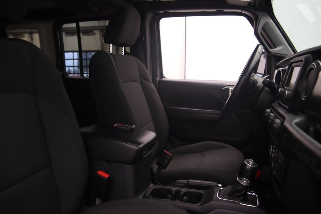 2021 Jeep Wrangler in Baie-Comeau, Quebec - 15 - w1024h768px