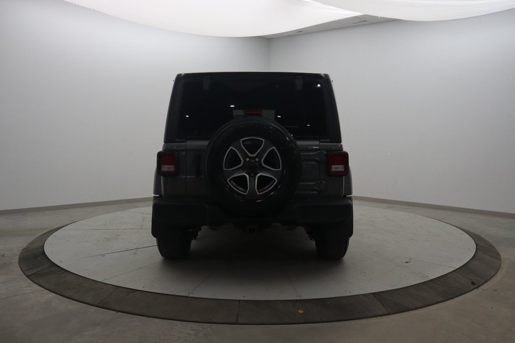 2021 Jeep Wrangler in Baie-Comeau, Quebec - 5 - w1024h768px