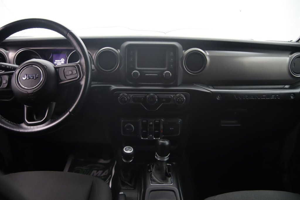 2021 Jeep Wrangler in Baie-Comeau, Quebec - 10 - w1024h768px