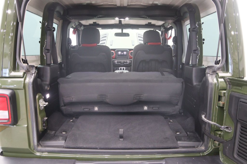 2021 Jeep Wrangler in Baie-Comeau, Quebec - 17 - w1024h768px