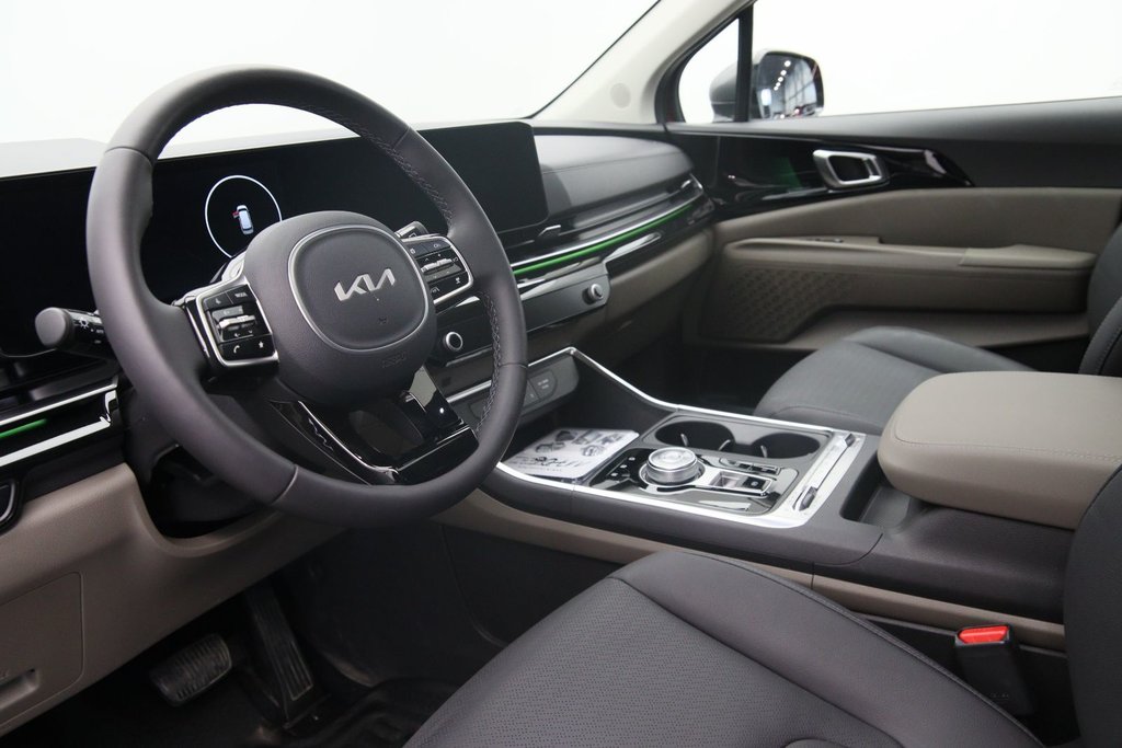 2026 Kia Carnival Hybrid in Baie-Comeau, Quebec - 6 - w1024h768px