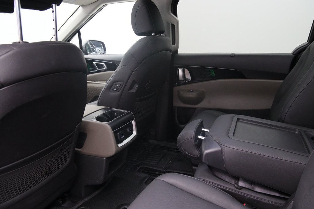 2026 Kia Carnival Hybrid in Baie-Comeau, Quebec - 9 - w1024h768px