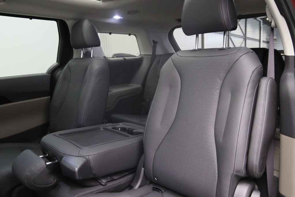 2026 Kia Carnival Hybrid in Baie-Comeau, Quebec - 10 - w1024h768px