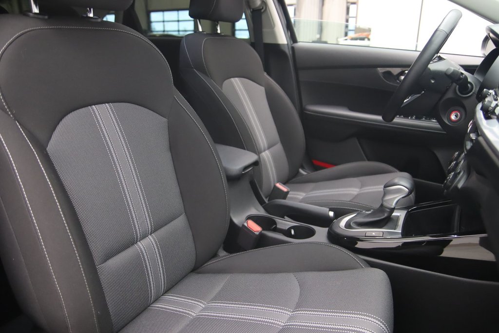 2023 Kia Forte in Chicoutimi, Quebec - 16 - w1024h768px