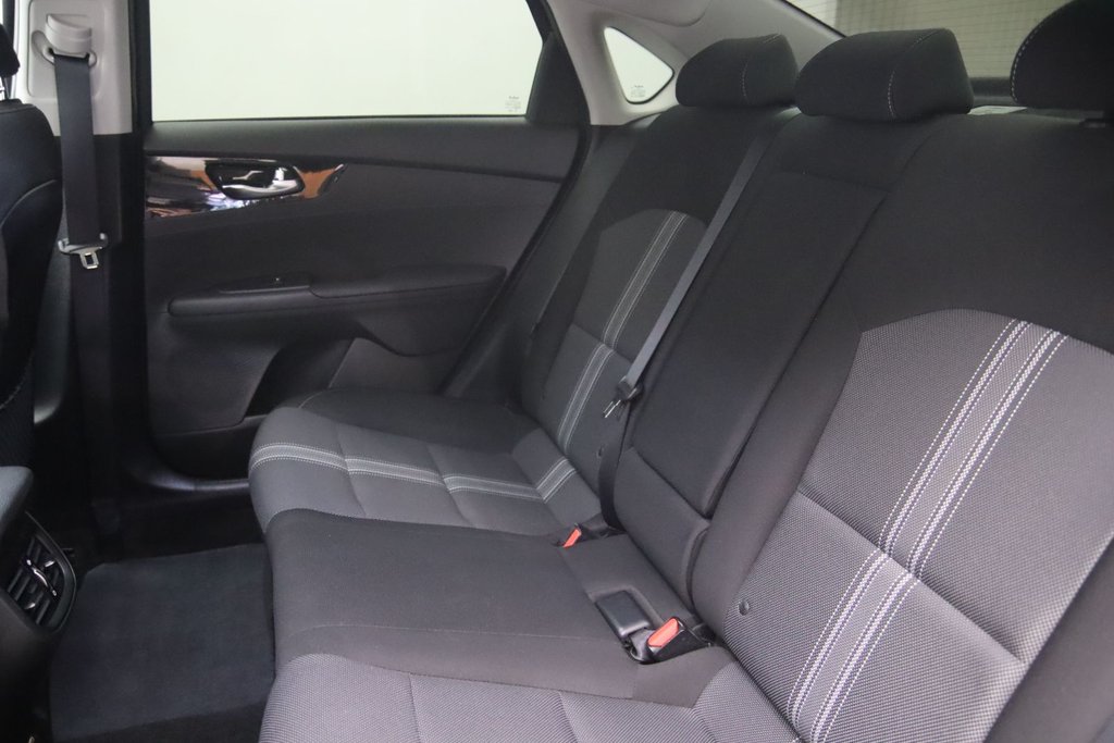 2023 Kia Forte in Chicoutimi, Quebec - 10 - w1024h768px