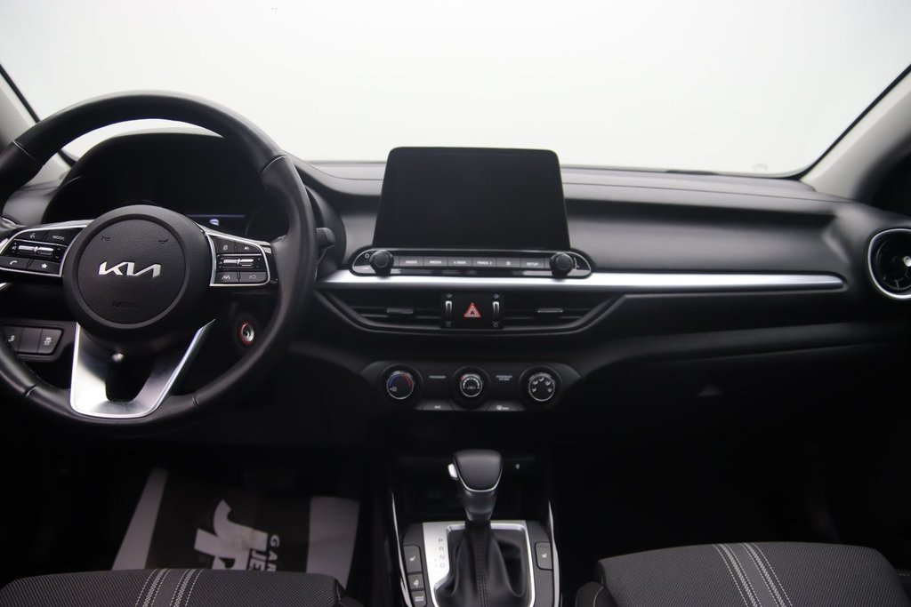 2023 Kia Forte in Chicoutimi, Quebec - 11 - w1024h768px