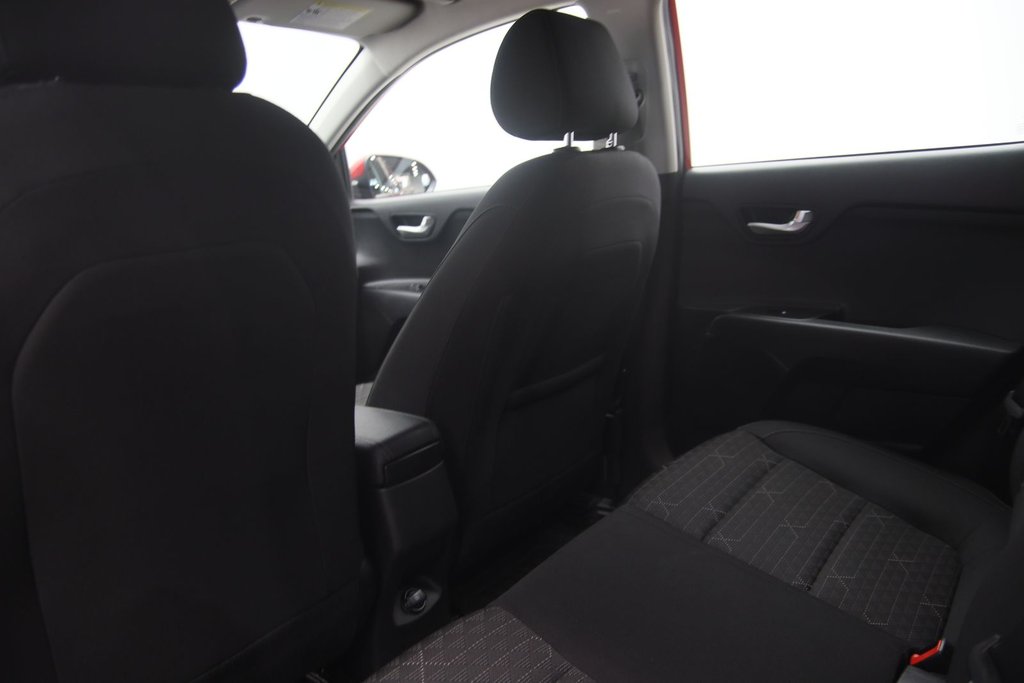 2018 Kia Rio 5-door in Baie-Comeau, Quebec - 8 - w1024h768px