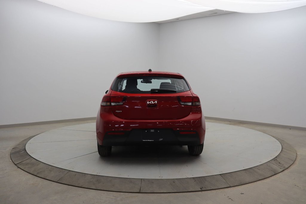 2022 Kia Rio 5-door in Jonquière, Quebec - 5 - w1024h768px