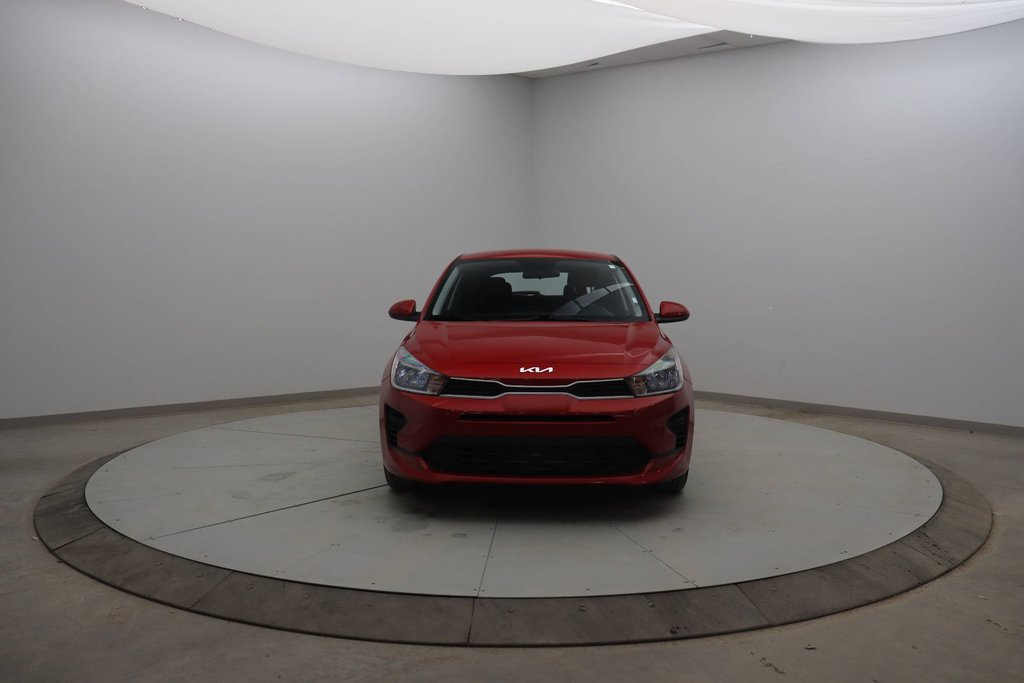 2022 Kia Rio 5-door in Jonquière, Quebec - 2 - w1024h768px