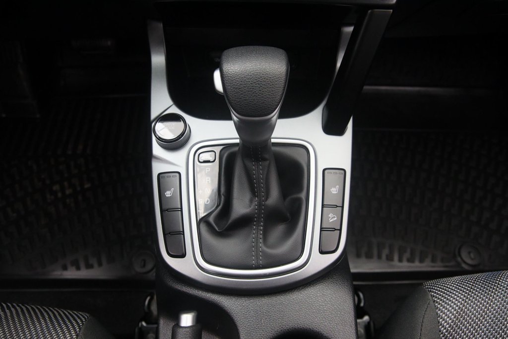 2025 Kia Seltos in Baie-Comeau, Quebec - 12 - w1024h768px
