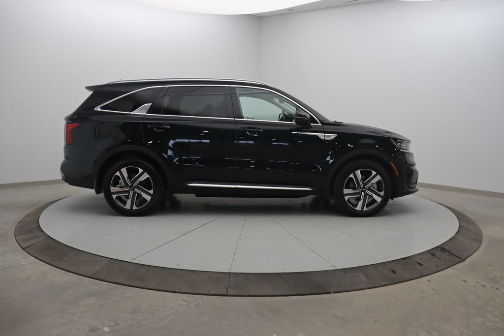 2023 Kia Sorento Plug-In Hybrid in Jonquière, Quebec - 3 - w1024h768px
