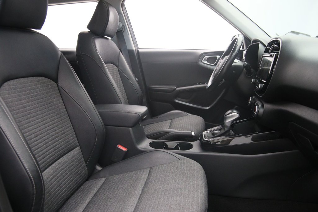 2021 Kia Soul in Chicoutimi, Quebec - 17 - w1024h768px