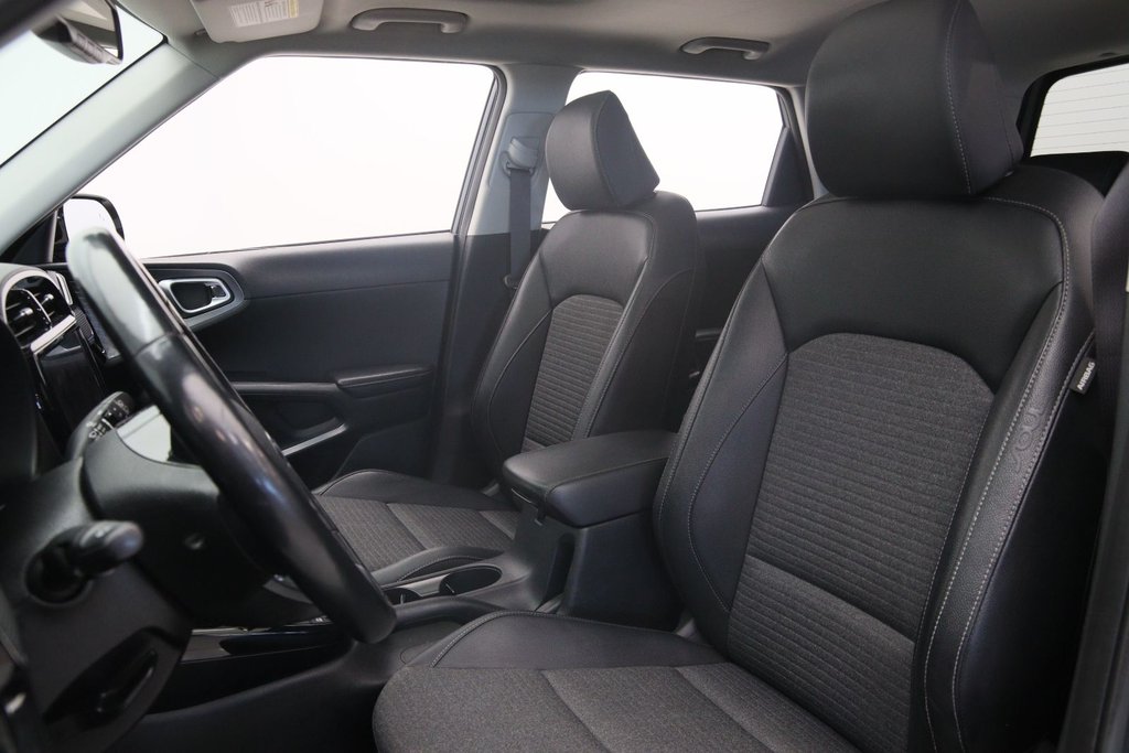 2021 Kia Soul in Chicoutimi, Quebec - 6 - w1024h768px