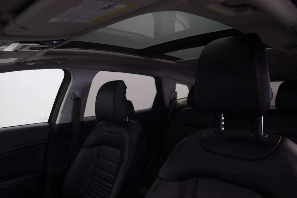 2023 Kia Sportage Hybrid SX in Chicoutimi, Quebec - 8 - w1024h768px