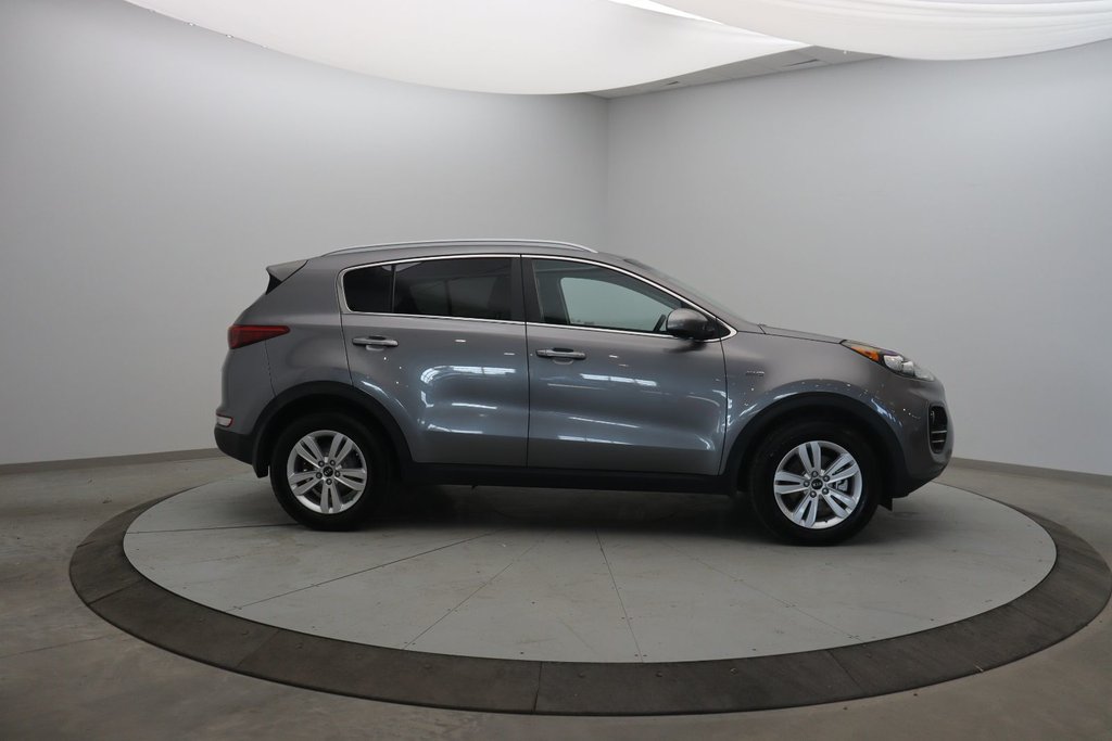 Kia Sportage  2018 à Sept-Îles, Québec - 3 - w1024h768px