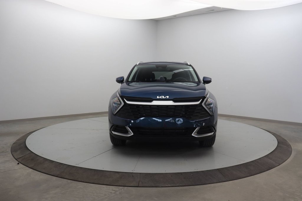 Kia Sportage  2023 à Jonquière, Québec - 2 - w1024h768px