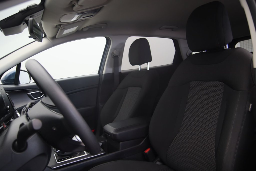 Kia Sportage  2023 à Jonquière, Québec - 7 - w1024h768px