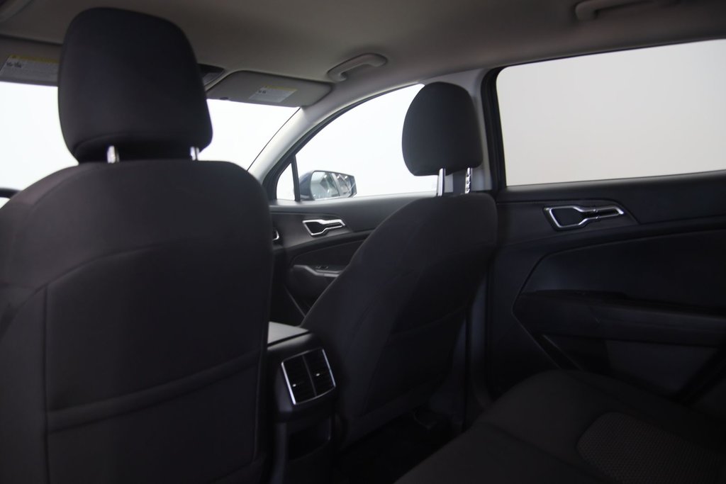 Kia Sportage  2023 à Jonquière, Québec - 8 - w1024h768px