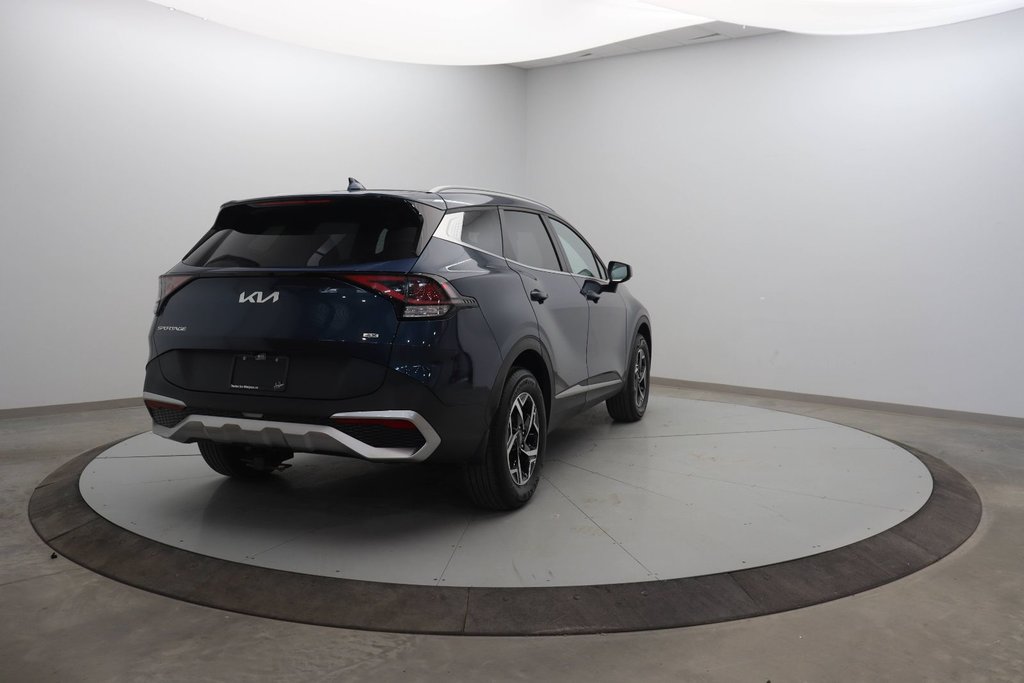 Kia Sportage  2023 à Jonquière, Québec - 4 - w1024h768px