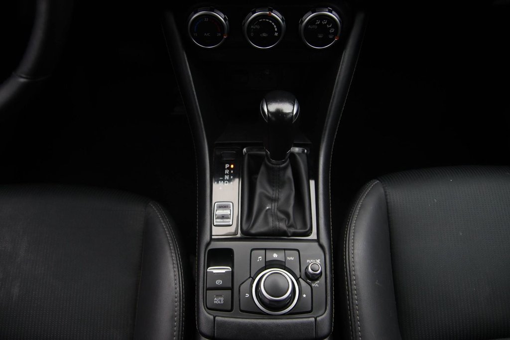 2021 Mazda CX-3 in Sept-Îles, Quebec - 14 - w1024h768px
