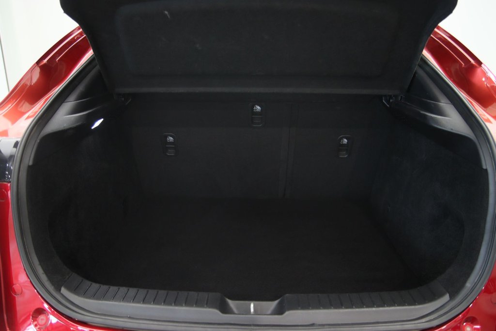 2021 Mazda CX-30 in Jonquière, Quebec - 16 - w1024h768px