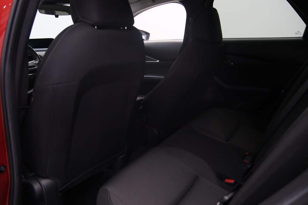 2021 Mazda CX-30 in Jonquière, Quebec - 8 - w1024h768px