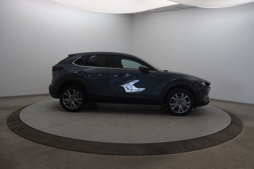 Mazda CX-30 GS 2024 à Jonquière, Québec - 3 - w1024h768px