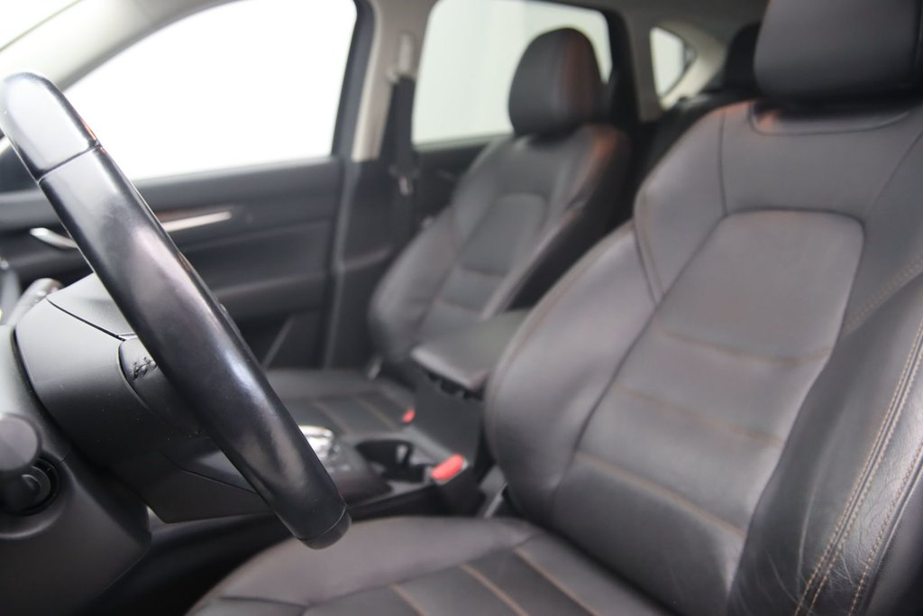 2017 Mazda CX-5 GT in Chicoutimi, Quebec - 7 - w1024h768px