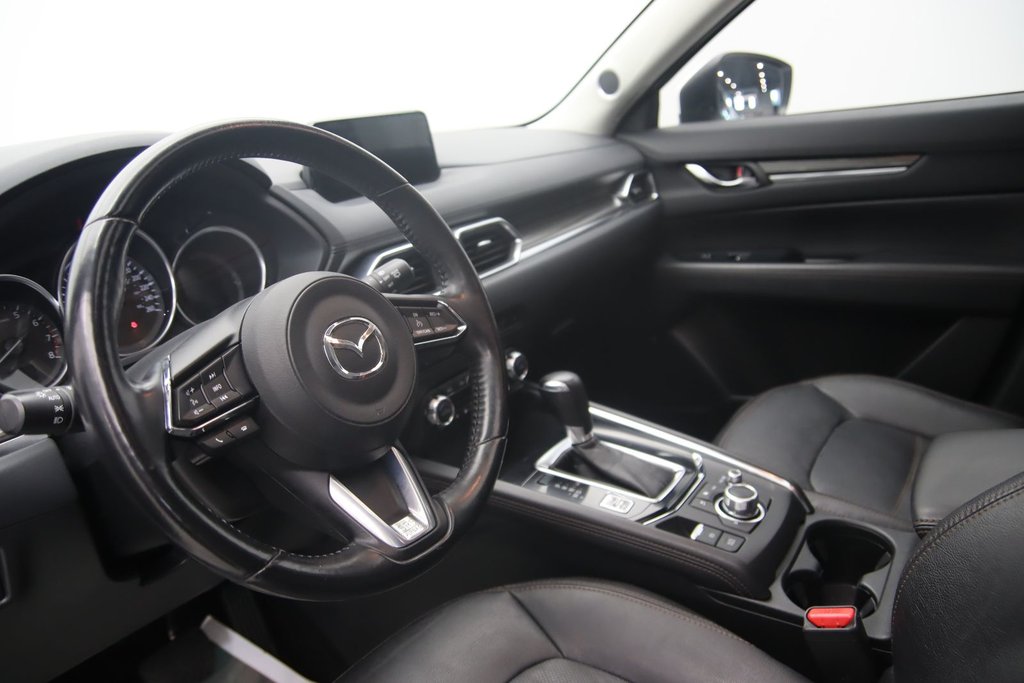 2017 Mazda CX-5 GT in Chicoutimi, Quebec - 6 - w1024h768px