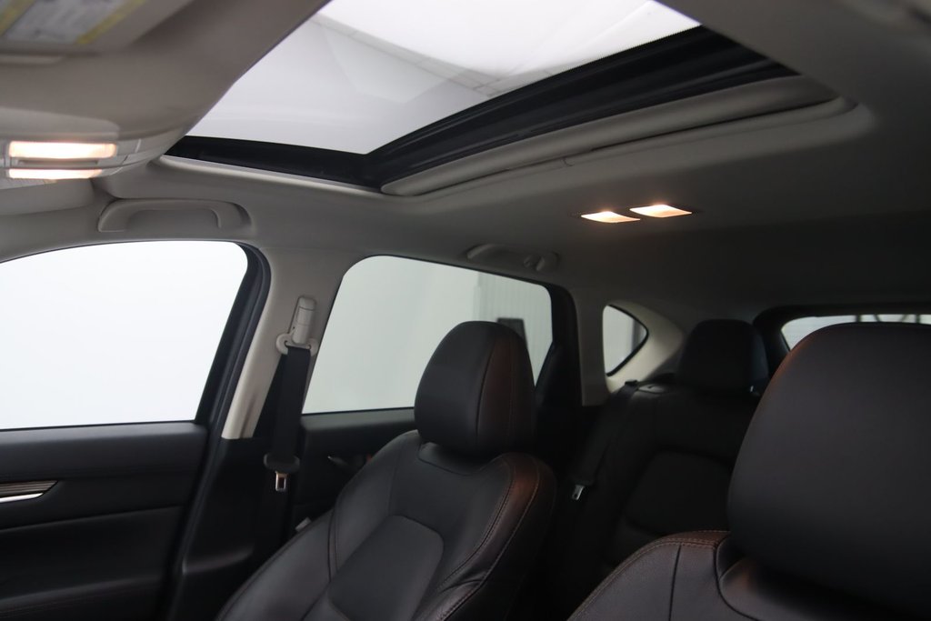 2017 Mazda CX-5 GT in Chicoutimi, Quebec - 8 - w1024h768px