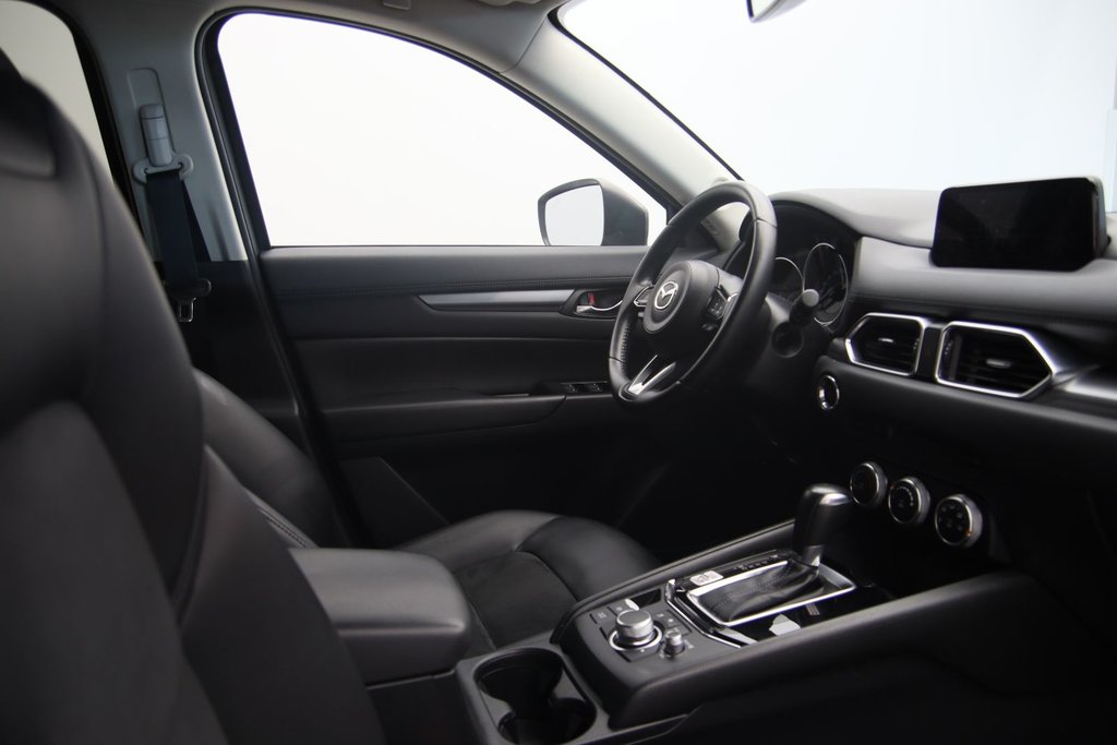 2020 Mazda CX-5 in Baie-Comeau, Quebec - 15 - w1024h768px