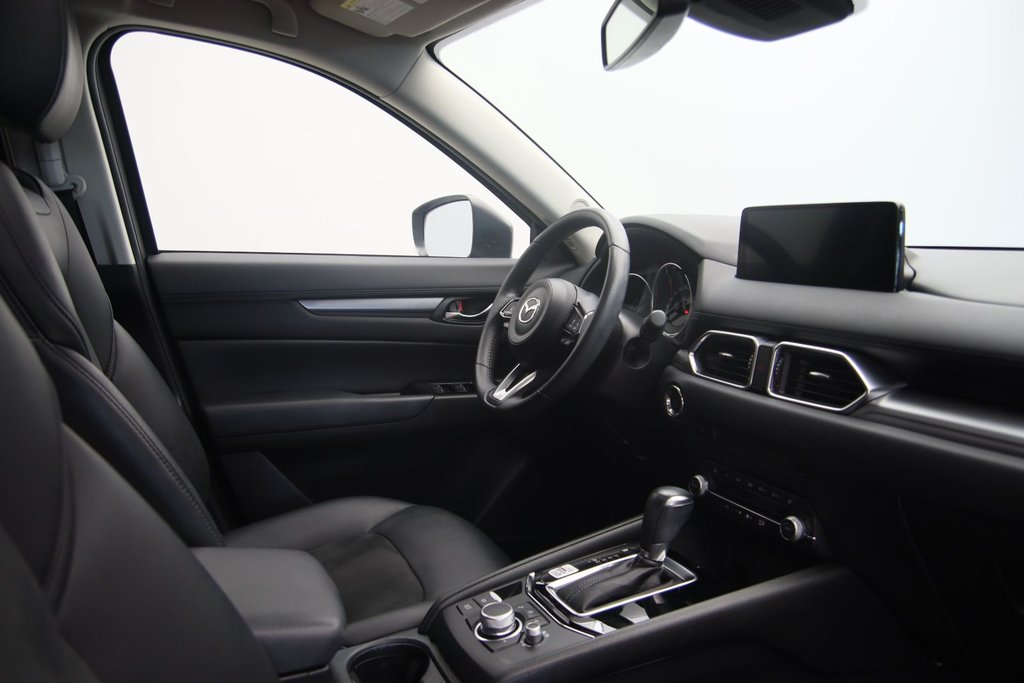 2021 Mazda CX-5 in Baie-Comeau, Quebec - 16 - w1024h768px