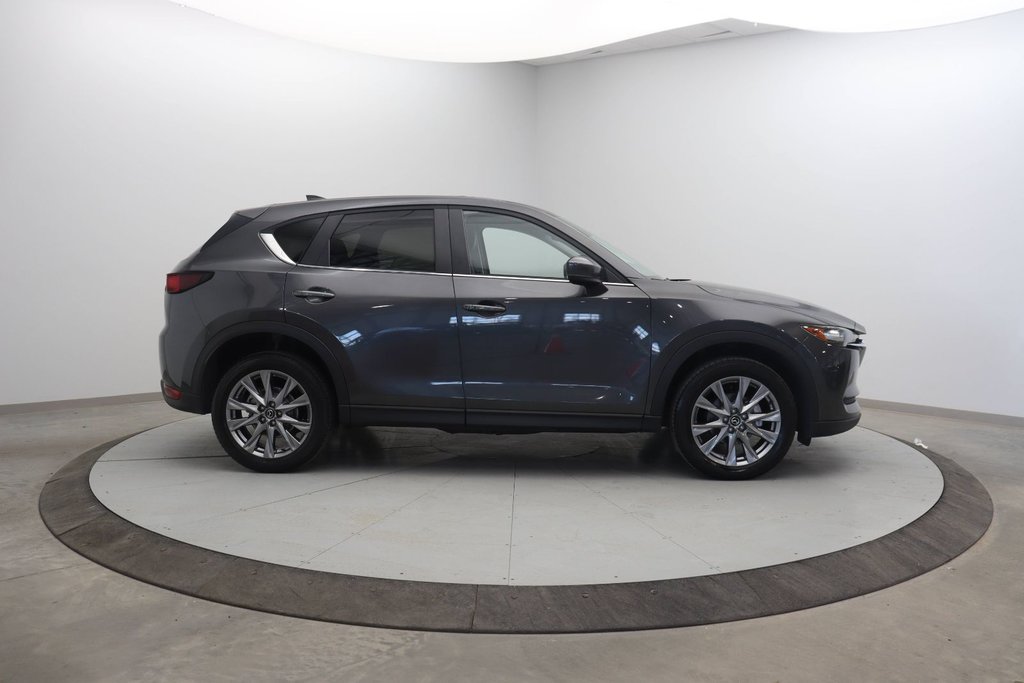 2021 Mazda CX-5 in Baie-Comeau, Quebec - 3 - w1024h768px