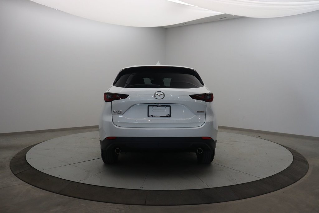2023 Mazda CX-5 in Sept-Îles, Quebec - 5 - w1024h768px
