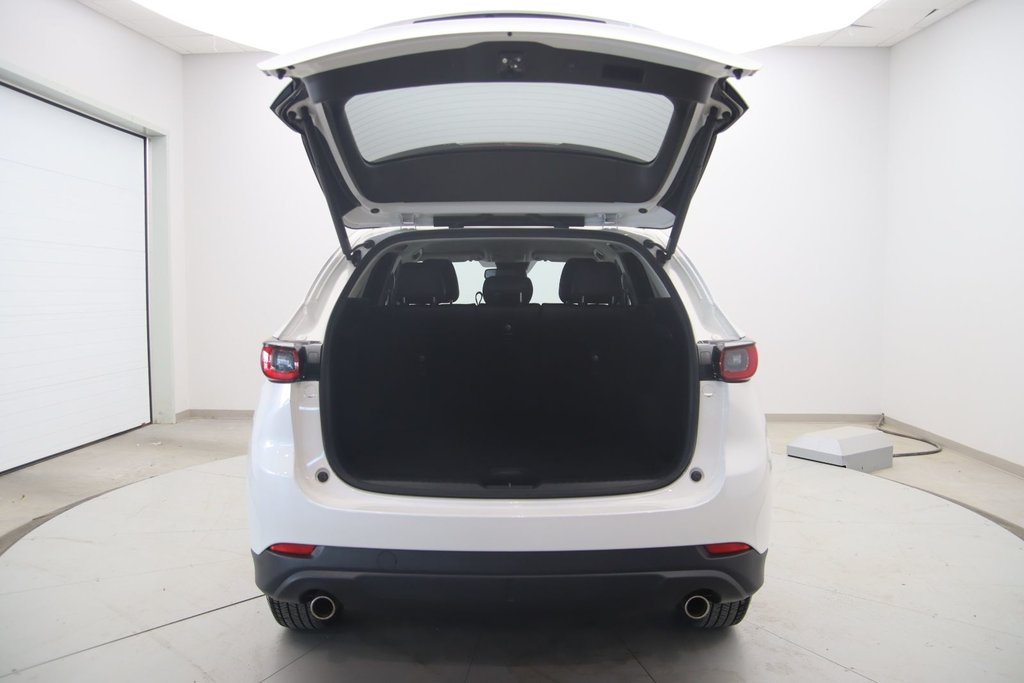 2023 Mazda CX-5 in Sept-Îles, Quebec - 17 - w1024h768px