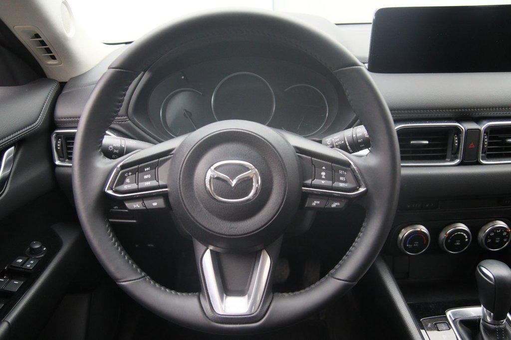 2023 Mazda CX-5 in Baie-Comeau, Quebec - 11 - w1024h768px