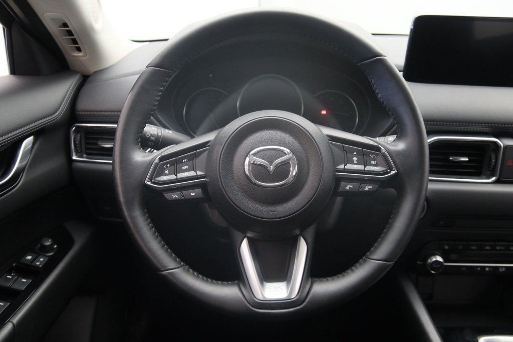2025 Mazda CX-5 in Baie-Comeau, Quebec - 11 - w1024h768px