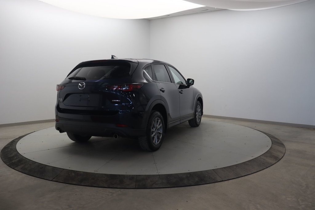 2025 Mazda CX-5 in Baie-Comeau, Quebec - 4 - w1024h768px