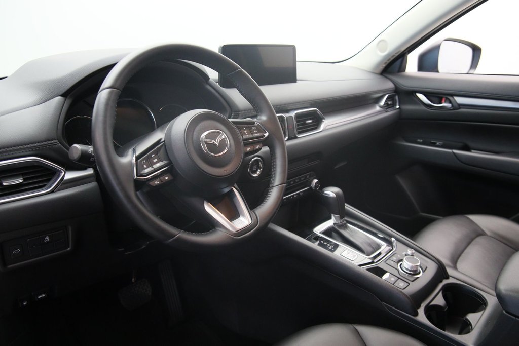 2025 Mazda CX-5 in Baie-Comeau, Quebec - 7 - w1024h768px