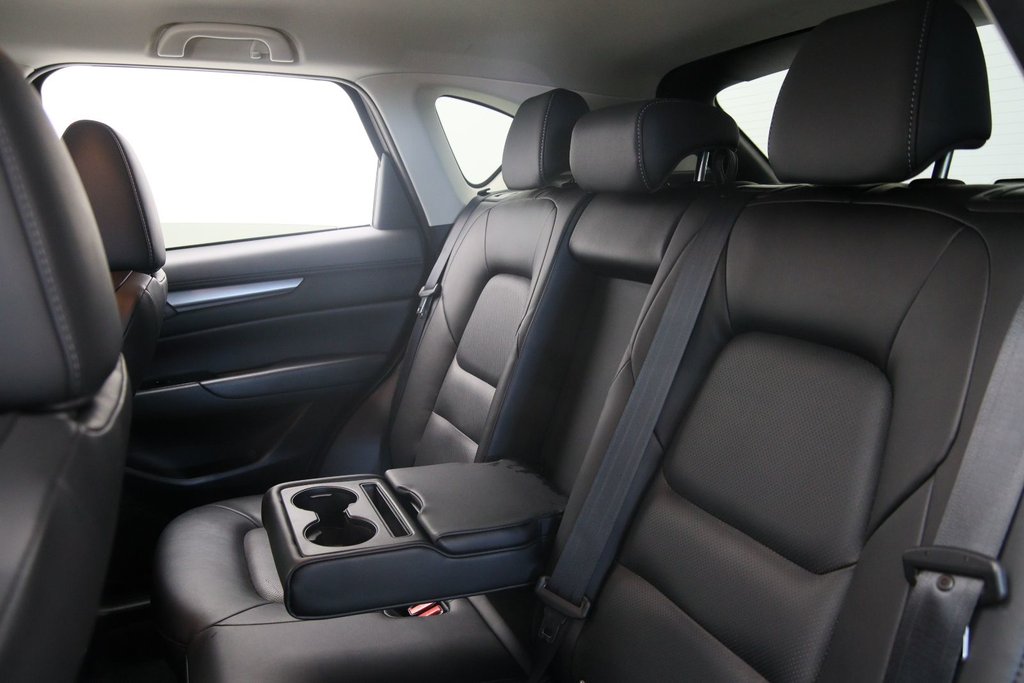 2025 Mazda CX-5 in Baie-Comeau, Quebec - 8 - w1024h768px