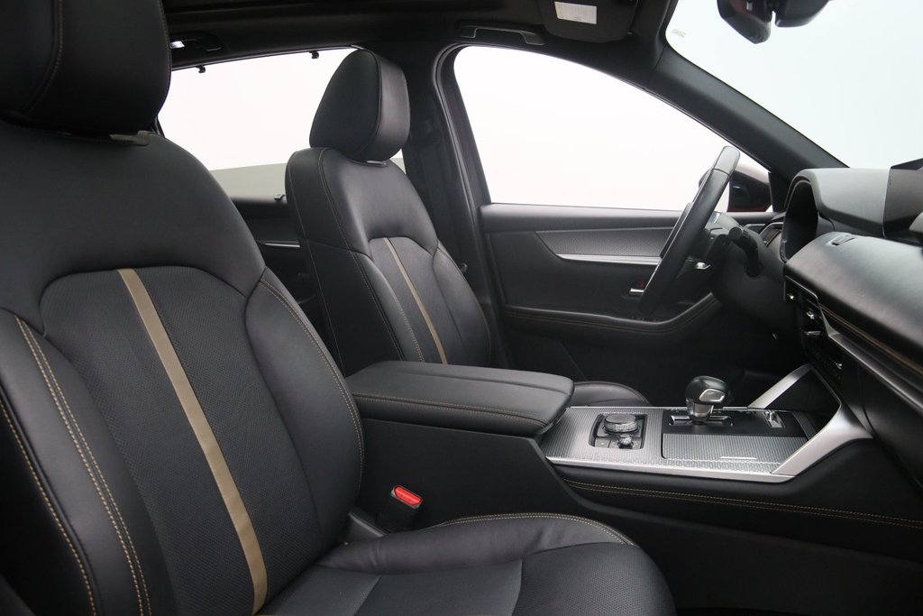 2025 Mazda CX-70 PHEV in Baie-Comeau, Quebec - 17 - w1024h768px