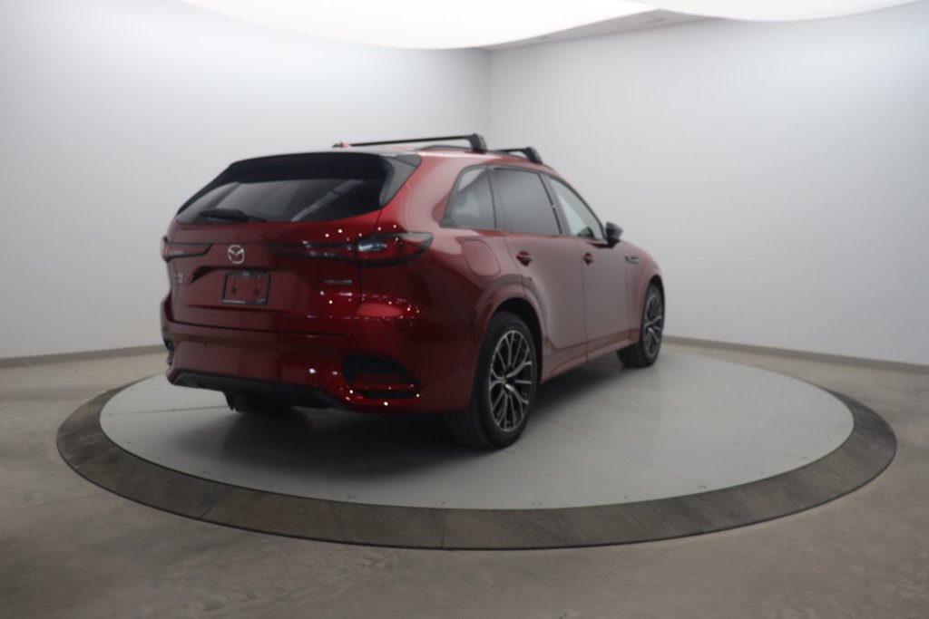 2025 Mazda CX-70 PHEV in Baie-Comeau, Quebec - 4 - w1024h768px