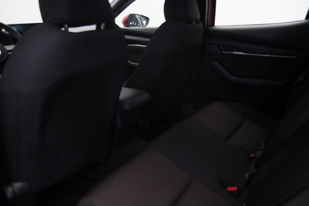 2021 Mazda 3 Sport in Jonquière, Quebec - 8 - w1024h768px