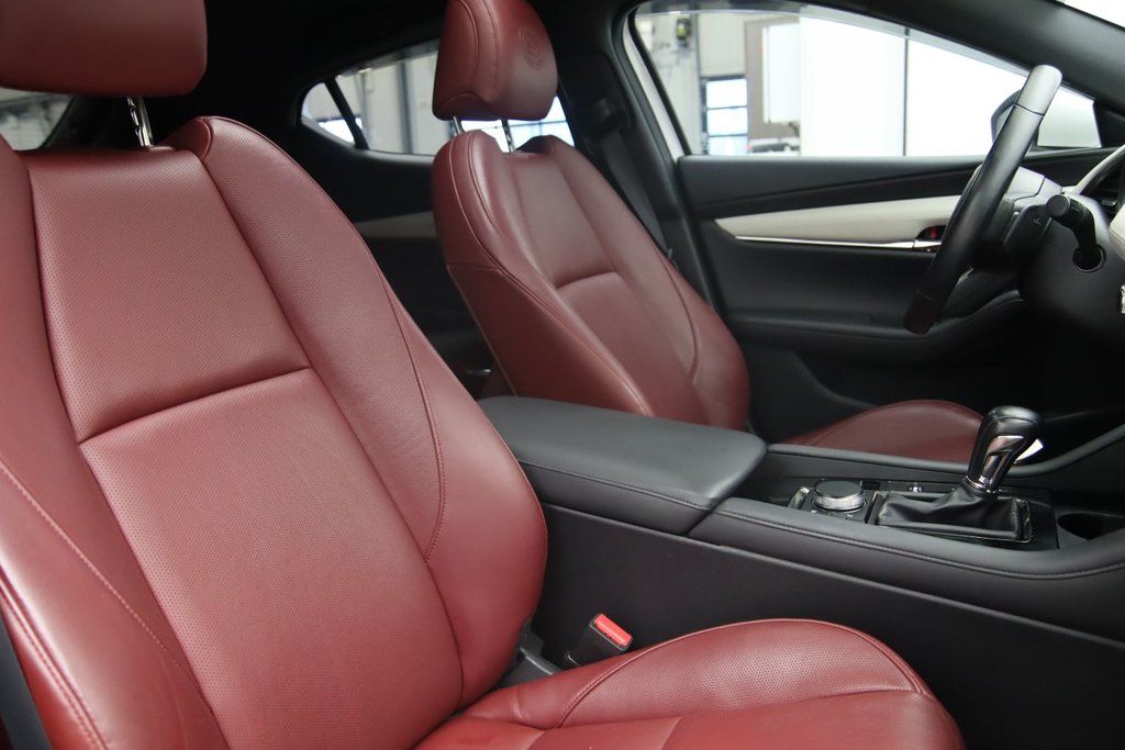 2021 Mazda 3 Sport 100th Anniversary Edition in Jonquière, Quebec - 14 - w1024h768px