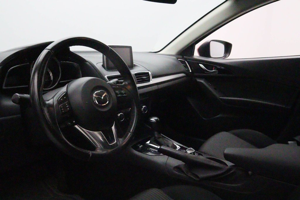 2015 Mazda 3 in Sept-Îles, Quebec - 9 - w1024h768px