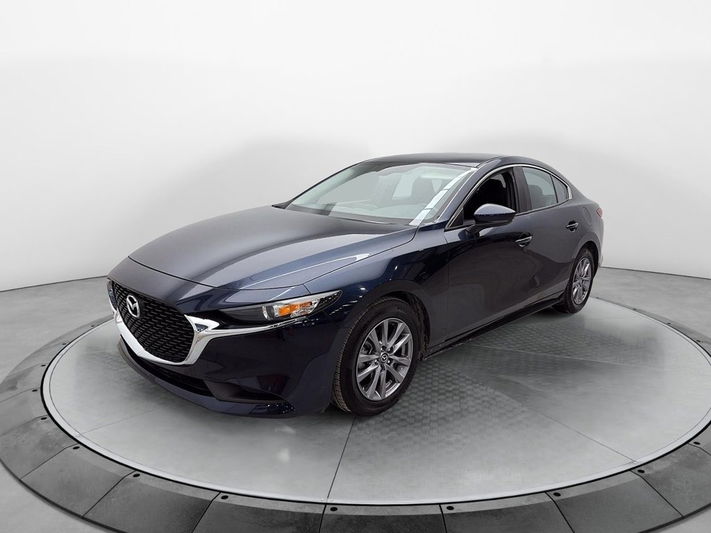 2022 Mazda 3 in Jonquière, Quebec - 1 - w1024h768px