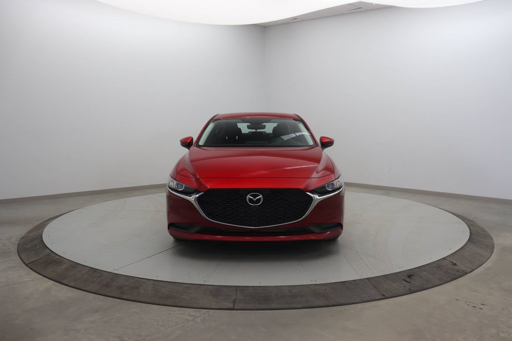 2022 Mazda 3 in Jonquière, Quebec - 2 - w1024h768px