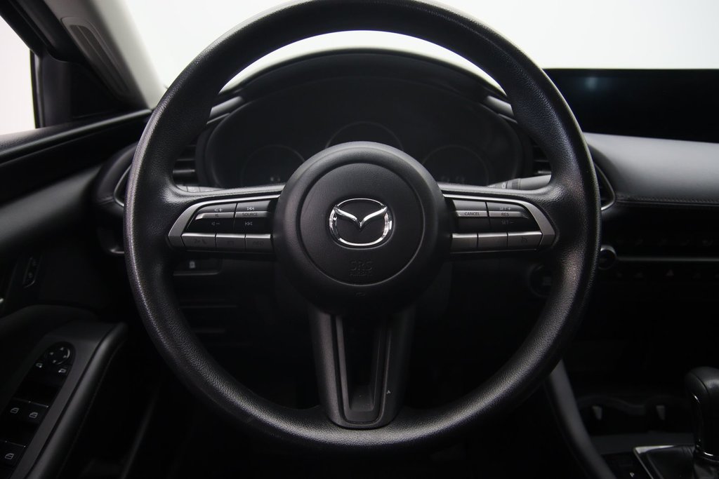 2022 Mazda 3 in Baie-Comeau, Quebec - 11 - w1024h768px