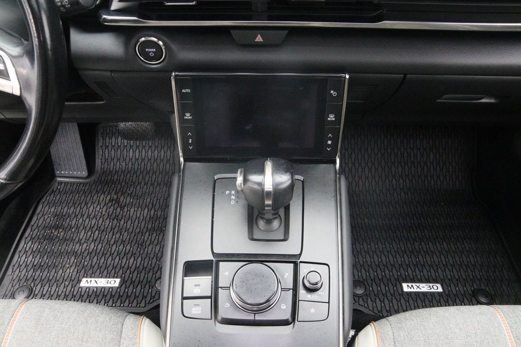 2022 Mazda MX-30 EV GT in Chicoutimi, Quebec - 12 - w1024h768px