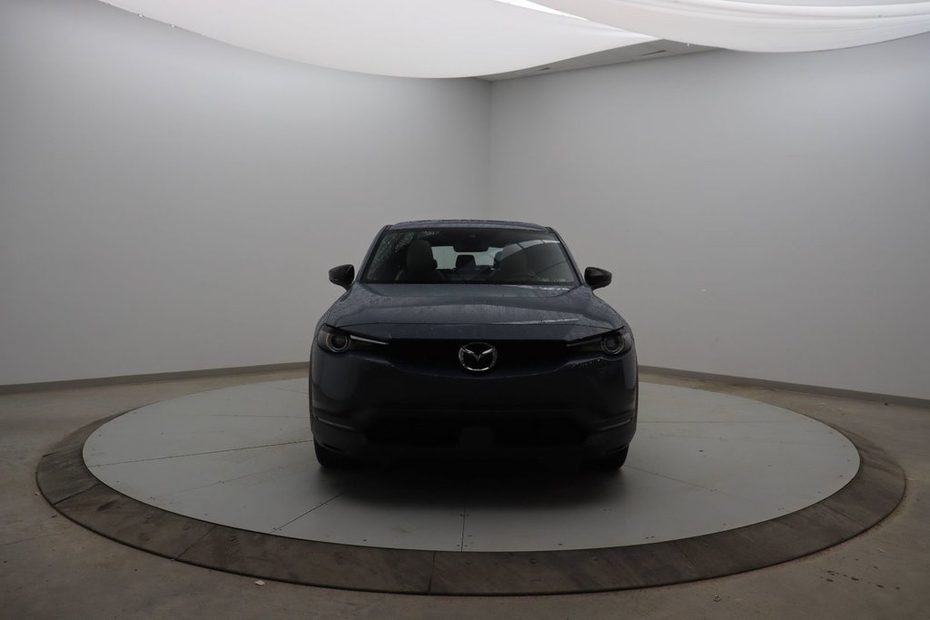 2022 Mazda MX-30 EV GT in Chicoutimi, Quebec - 2 - w1024h768px